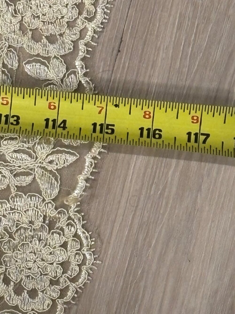Vintage Champagne Lace Tablecloth 60 x 115 Floral Embroidered Tulle Overlay - Picture 8 of 10